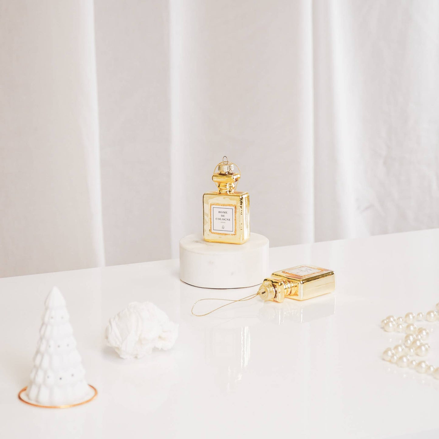 Boule de Noël Bouteille de Parfum par Housevitamin bv