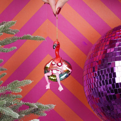 Weihnachtskugel Flamingo am Strand