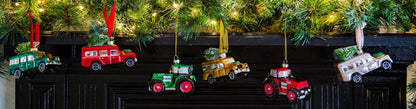 Rote Traktor-Weihnachtskugel