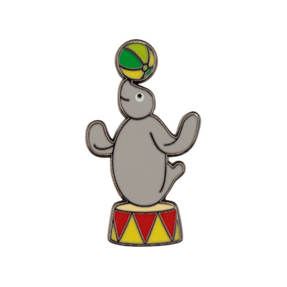 Pingu™ - Mystery Pin Badge CDU featuring 12 Blind Boxes