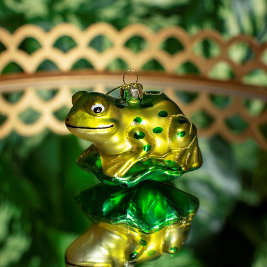 Weihnachtskugel Frosch auf Blatt