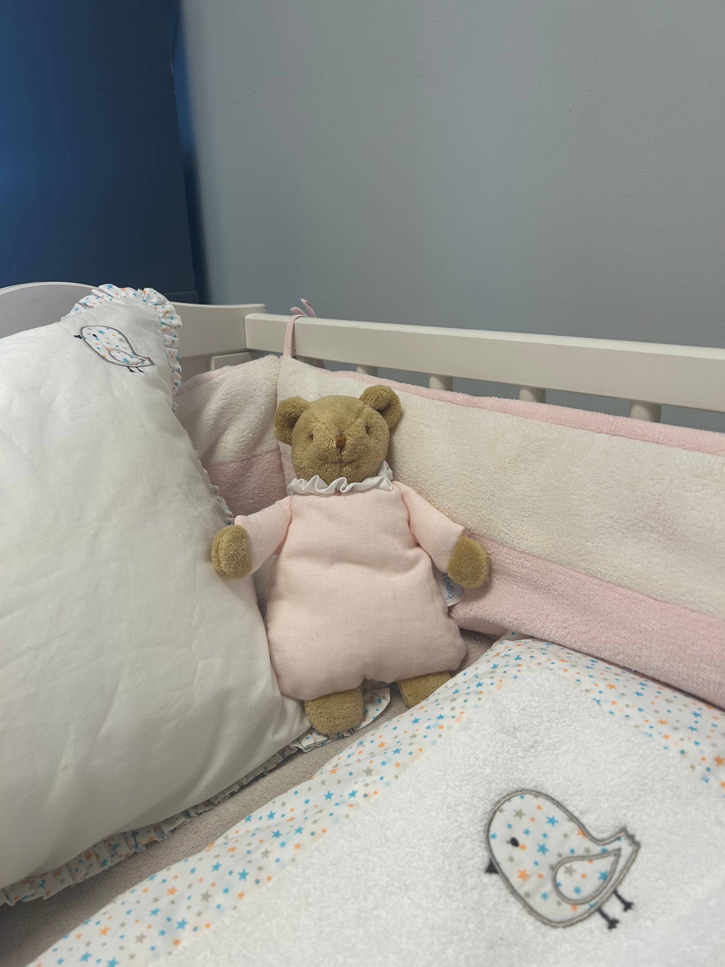 Ours Nid d'Ange Doudou Hochet - Coton Bio Rose Poudré