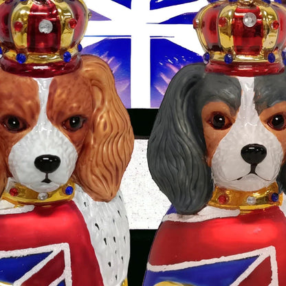 Boule de Noël God Save the King Charles Blenheim par Naked Decor